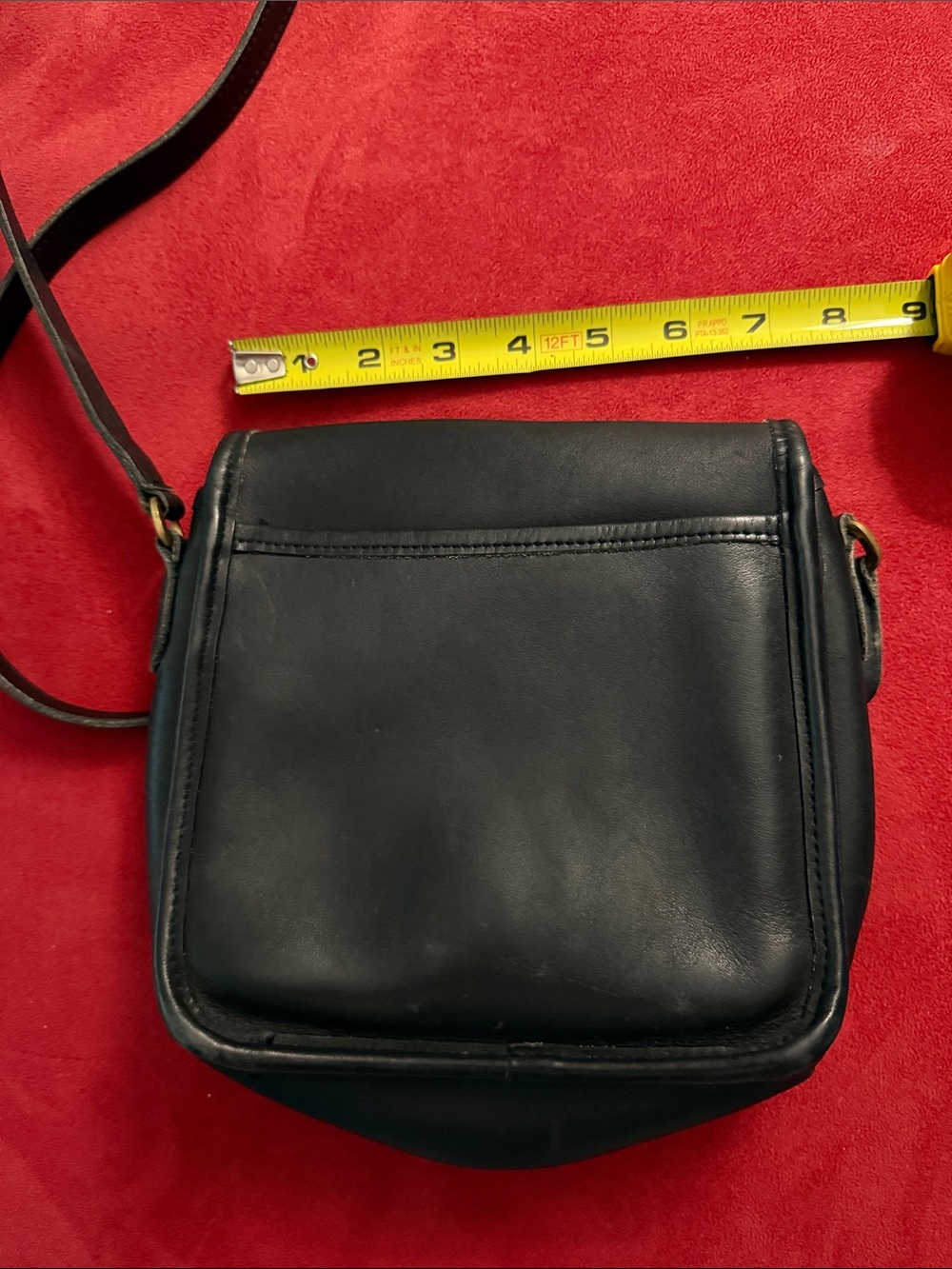 Black Leather Turn-Lock Crossbody Bag - Classic Women's Shoulder Bag - Picture 2 of 5